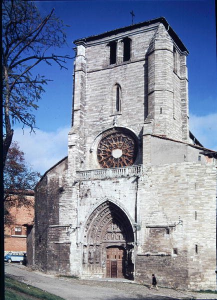 Západní průčelí kostela San Esteban, postavený 1280-1350 od Spanish School
