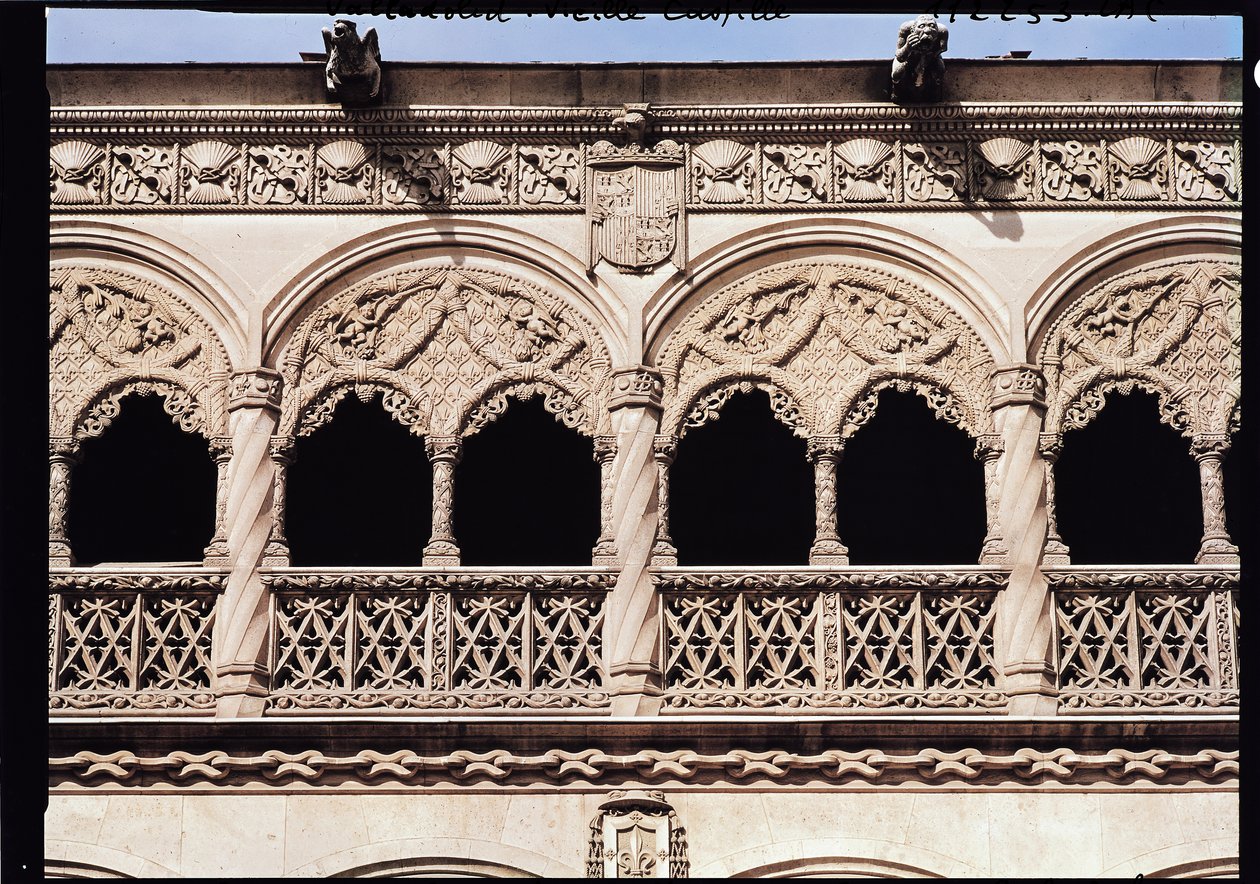 Detail oblouků lodžie od Spanish School