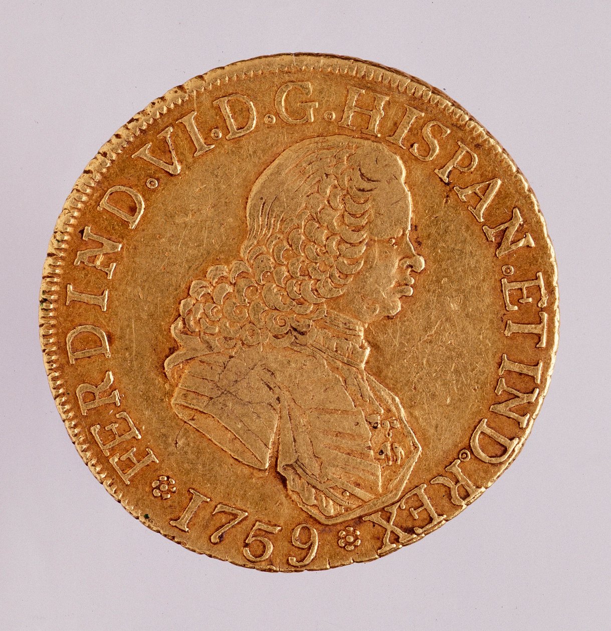 Zlatá mince (8 ecus) ze Španělska: vláda Ferdinanda (Ferdinanda) VI (1746-1759). 1759 Průměr 3,5 cm Neapol, archeologické muzeum od Spanish School