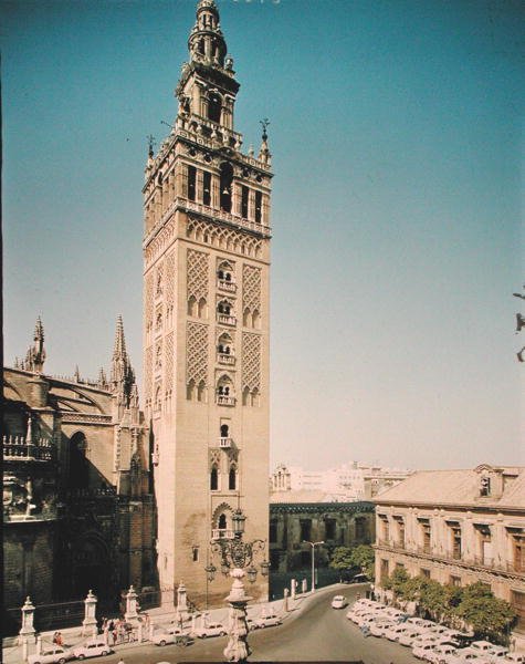 Věž La Giralda od Spanish School