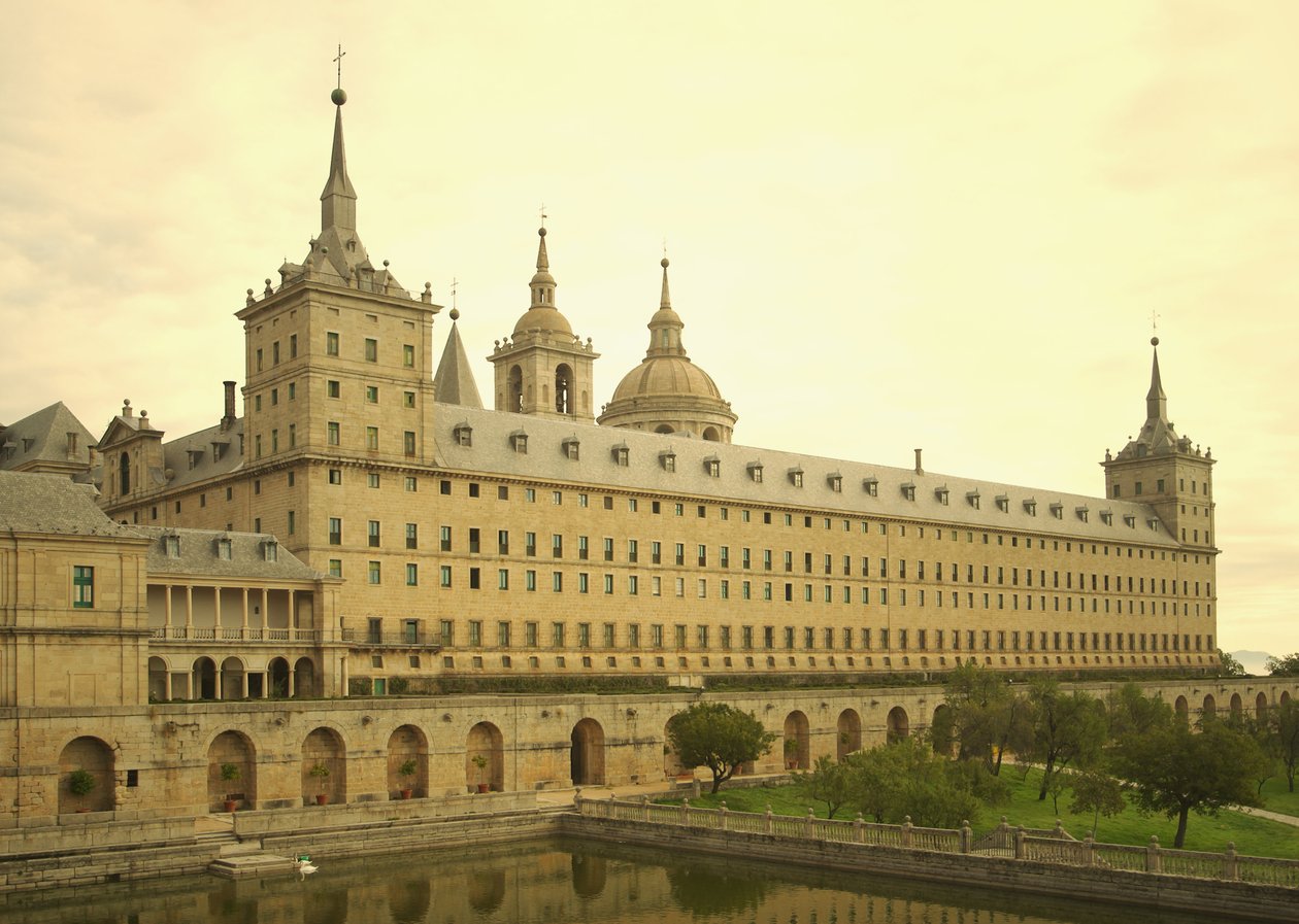 Klášter San Lorenzo de El Escorial od Spanish School