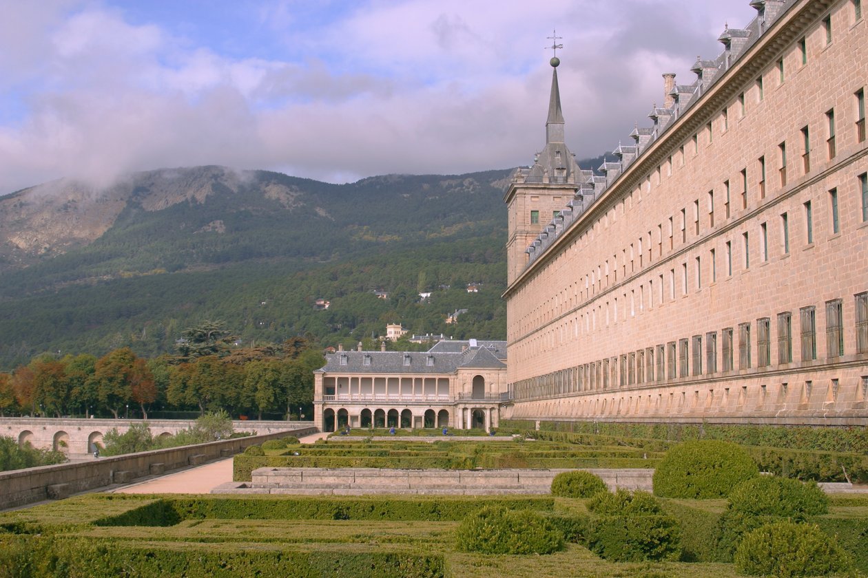 Klášter San Lorenzo de El Escorial od Spanish School