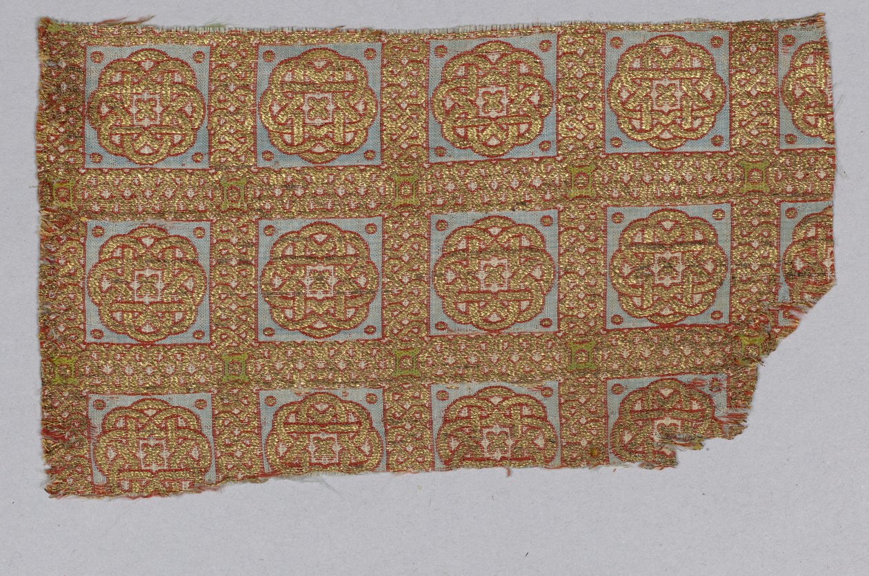 Textilní fragment z dalmatiku ze San Valeria (hedvábí, zlacený zvířecí podklad kolem hedvábného jádra) od Spanish School
