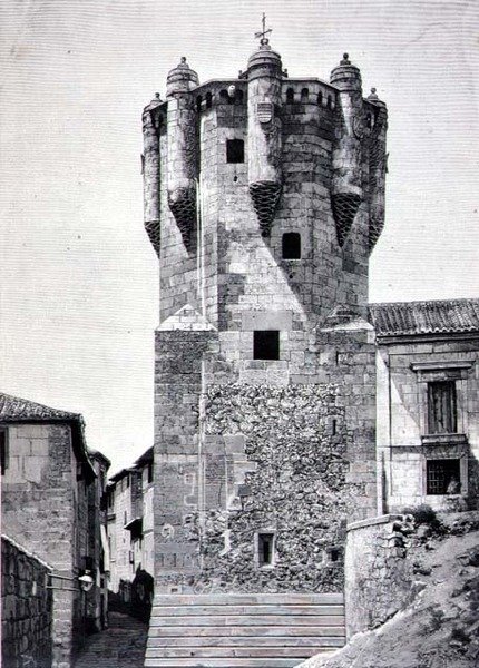 Věž držitele klíčů, postavená kolem roku 1480 v Plazuela de Menores, Salamanca od Spanish School
