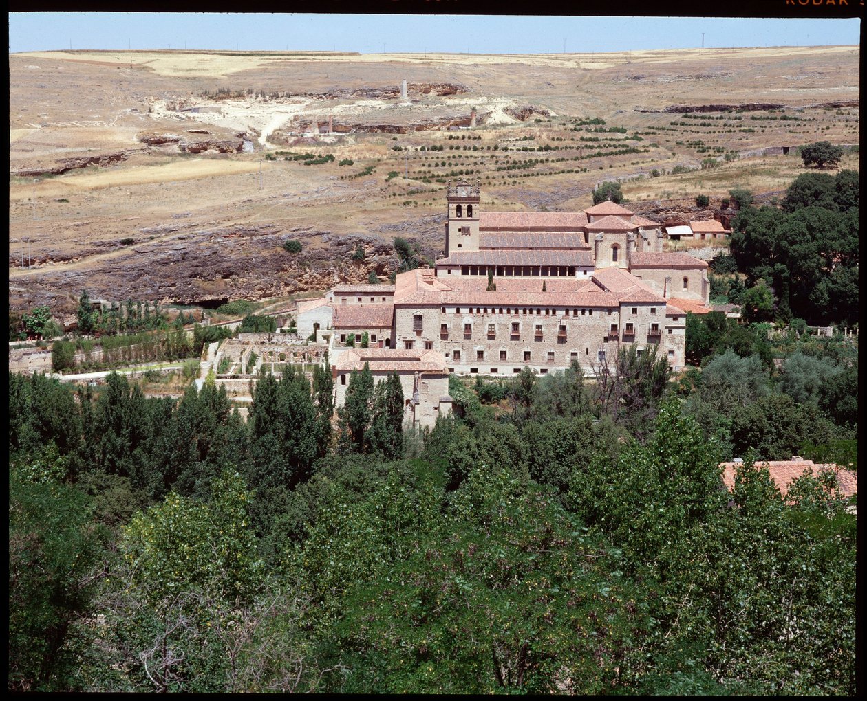 Pohled na klášter od Spanish School