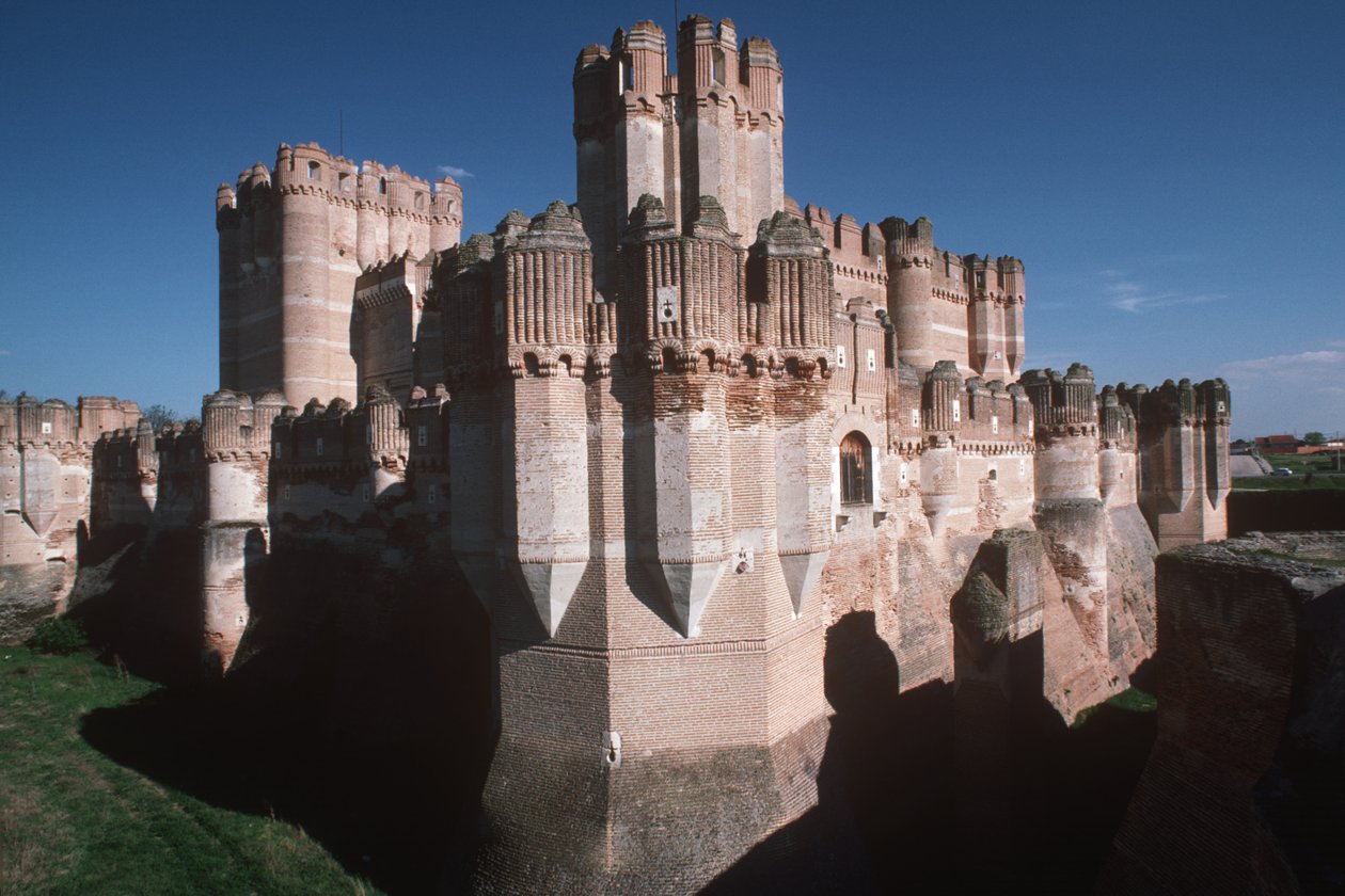 Pohled na hrad, postavený kolem roku 1453 od Spanish School
