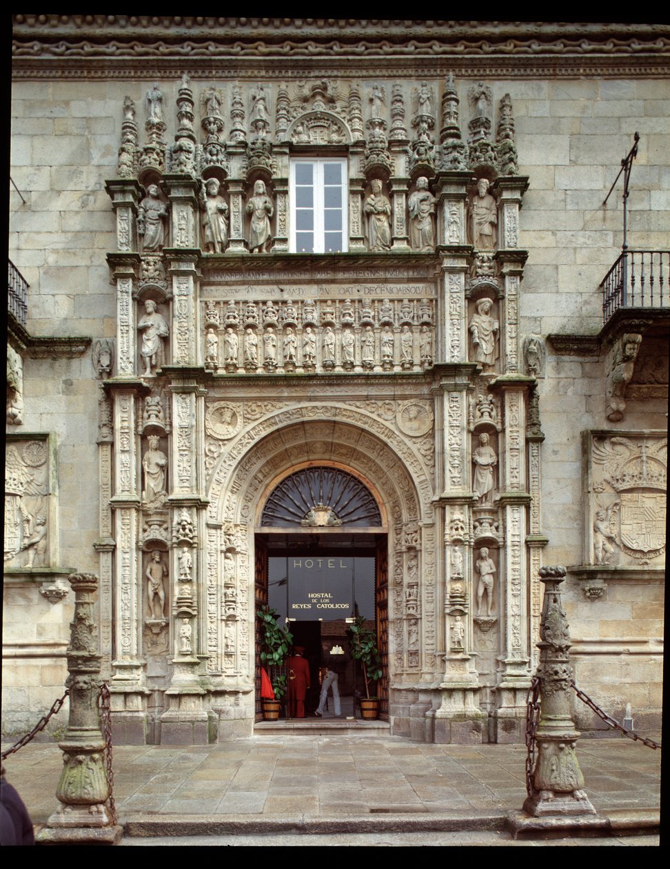 Pohled na deskový portál královské nemocnice od Spanish School