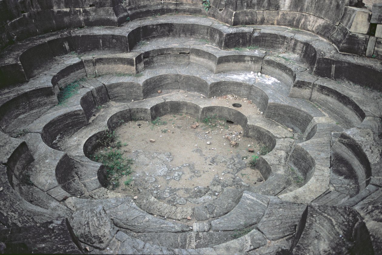 Nelum Pokuna (lotosová koupel) od Sri Lankan