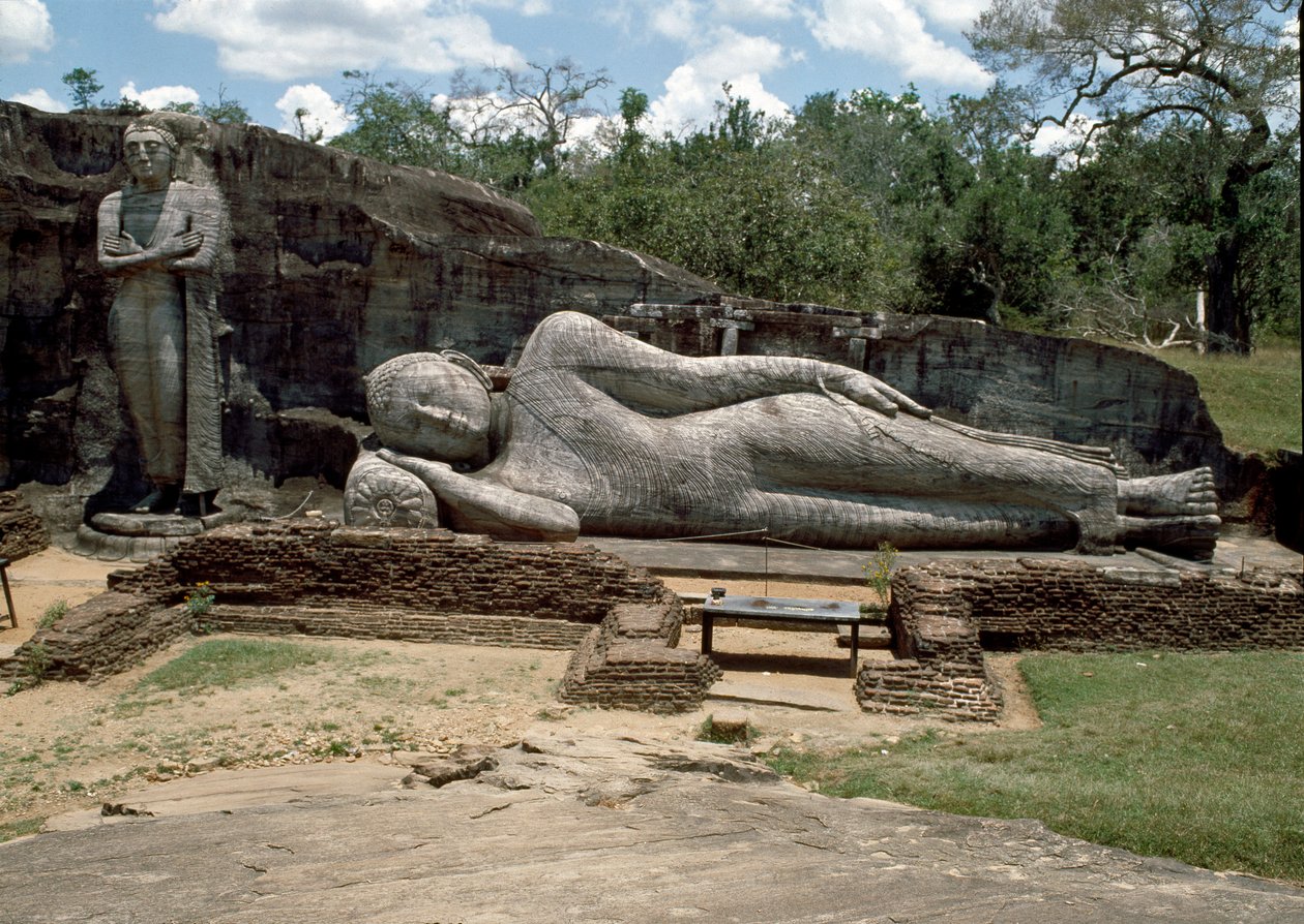 Ležící obraz, který znázorňuje Buddhovu parinirvánu, sochu, chrám Gal Vihara od Sri Lankan