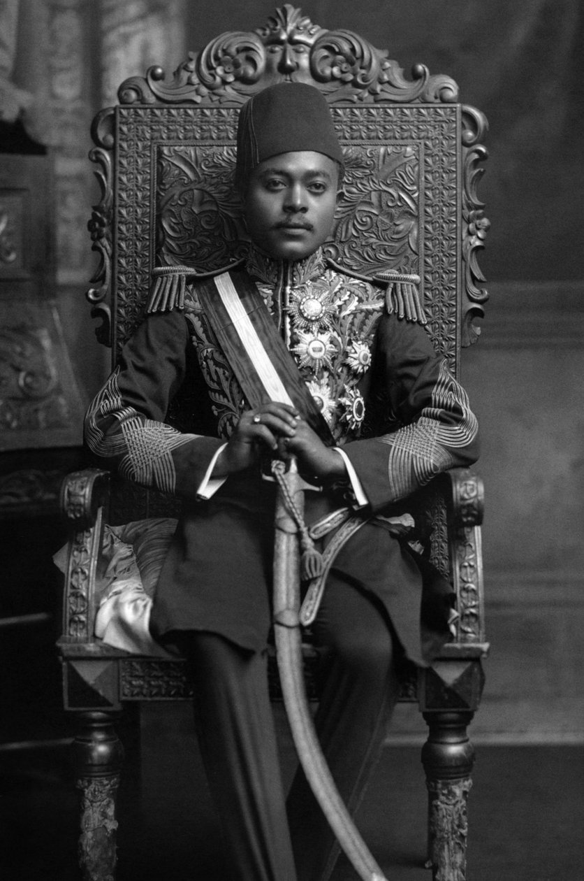 Sultán Ali II. ze Zanzibaru, kolem roku 1900 (foto) od Studio Lafayette