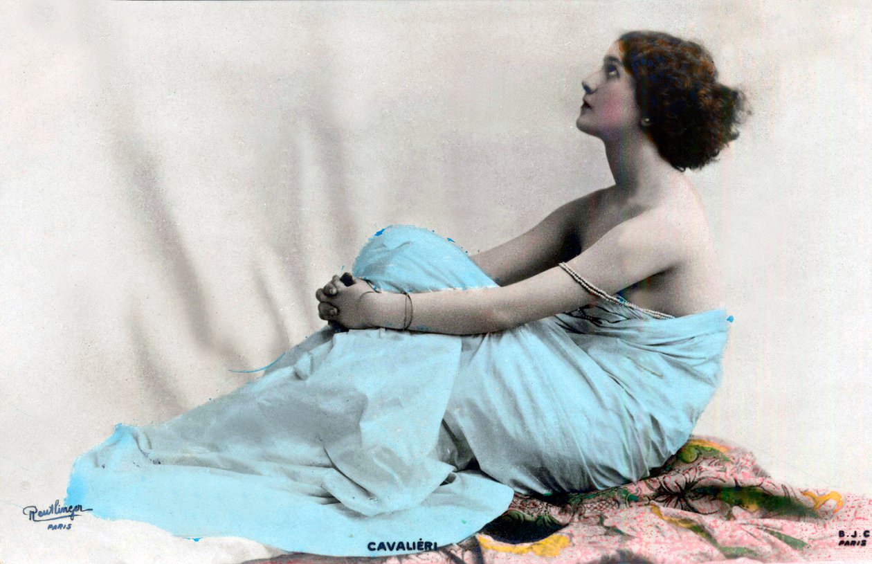 Lina Cavalieri jako Fedora, asi 1900-1905 (pohlednice) od Studio Reutlinger