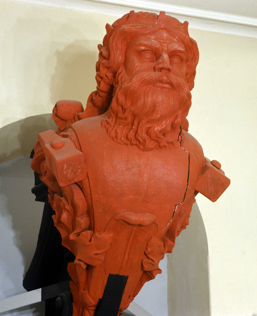 Postava švédské korvety Thor, pojmenovaná po skandinávském božstvu. Jeho symbolem je kladivo. Postaveno v roce 1841. Marinmuseum Karlskrona, Švédsko. od Swedish School