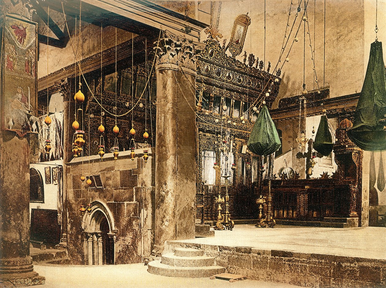 Interiér kostela Narození Páně, Betlém, cca 1880-1900 (fotochrom) od Swiss Photographer