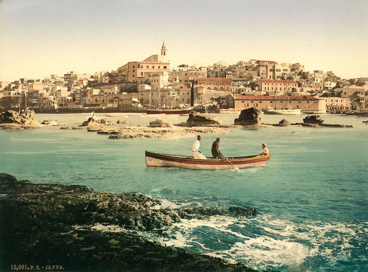 Přístav Jaffa s městem v pozadí, cca 1880-1900 (fotochrom) od Swiss Photographer