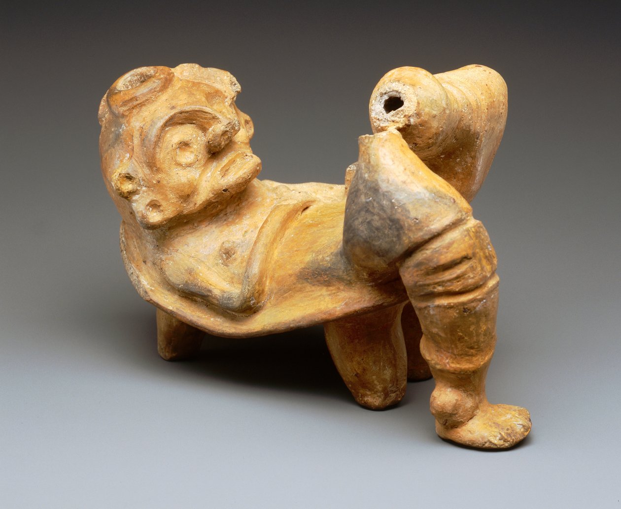 Ležící postava (keramická) od Taino Culture