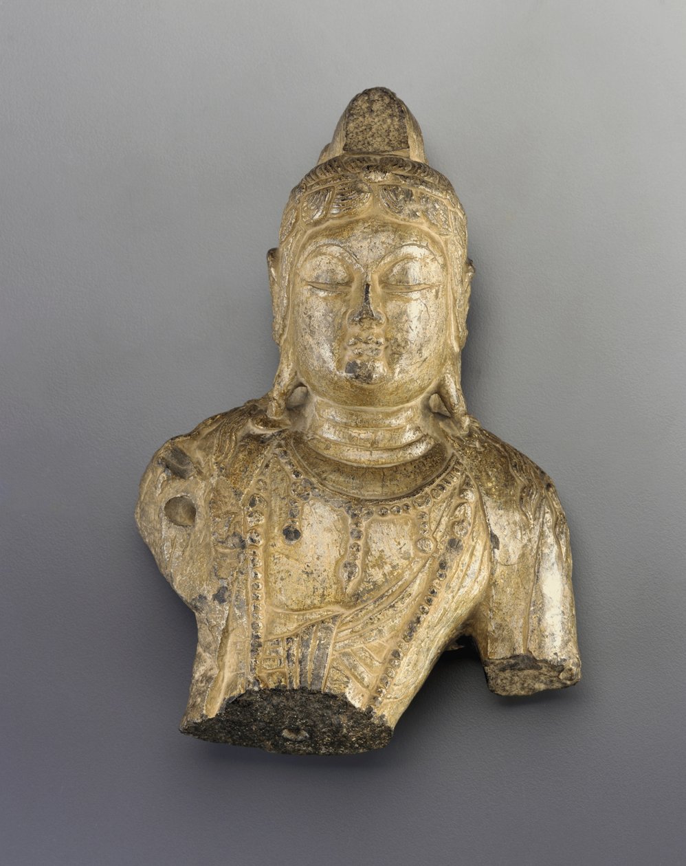 Malá busta buddhistické postavy od Tang Dynasty Chinese School