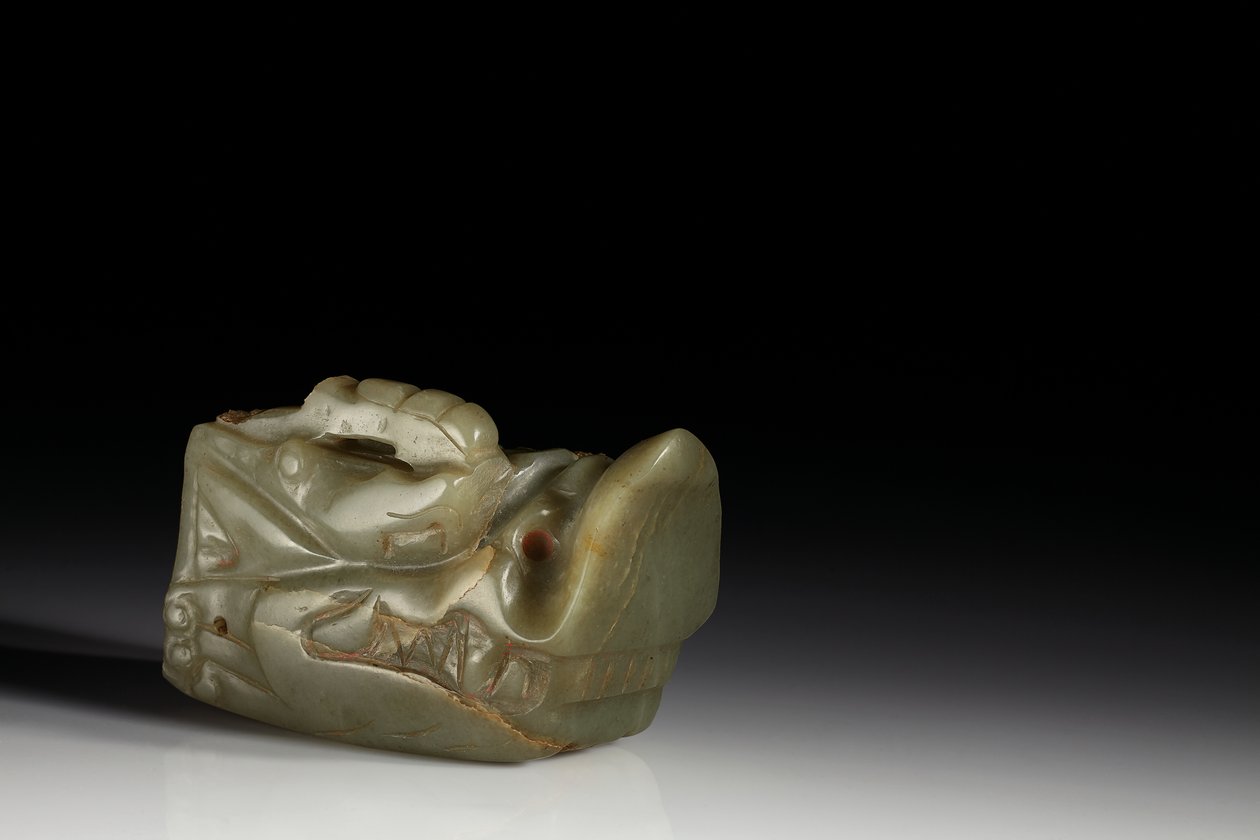 Junkunc Jade Dragon Head (nefrit) od Tang Dynasty Chinese School