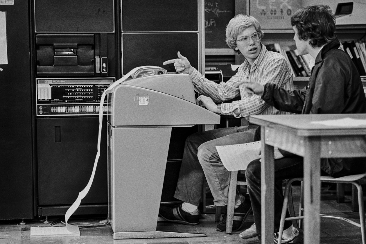 Vzdělávací programy financované Úřadem pro hodnocení technologií, federální agenturou, na... od Ted Spiegel