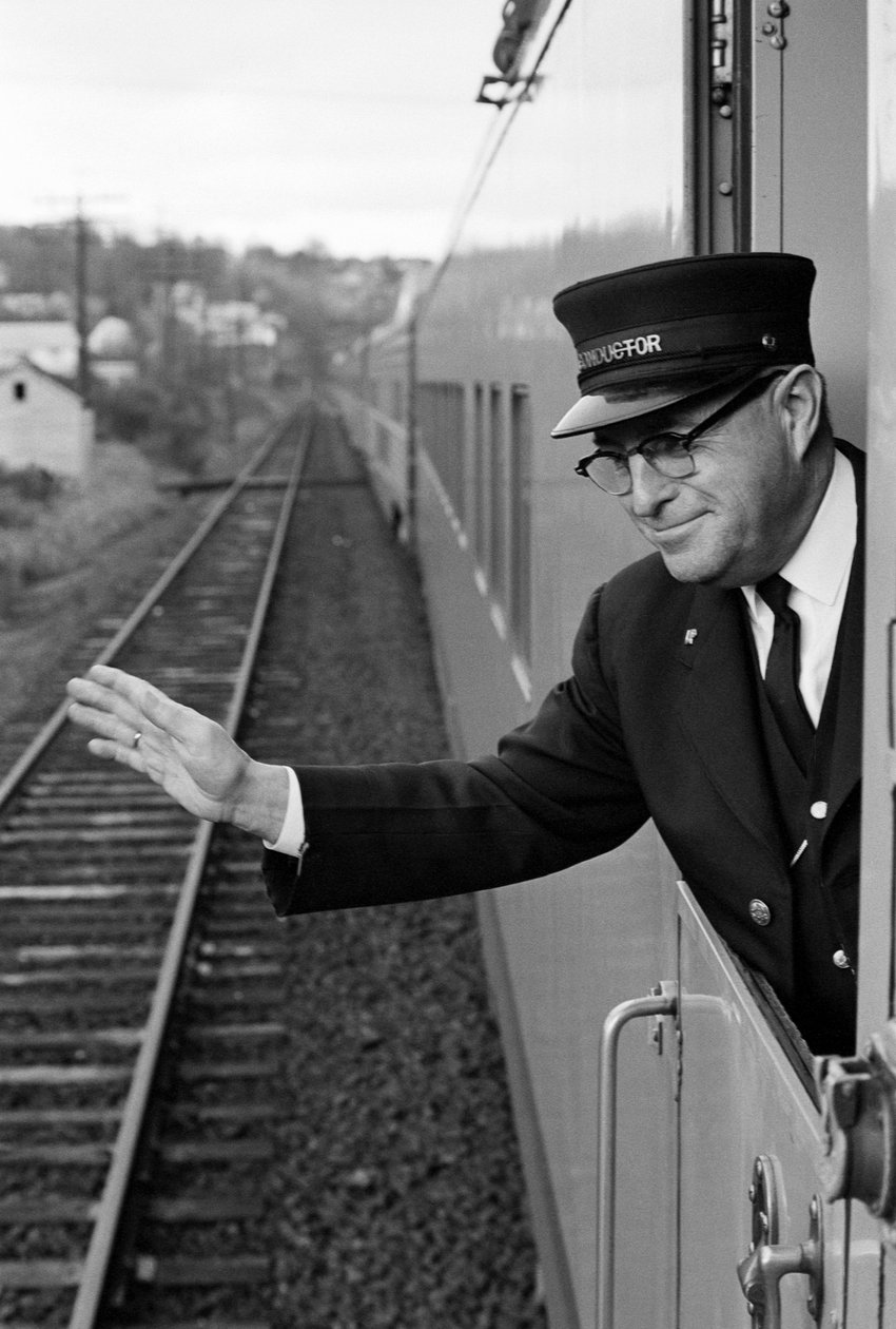 Kermit Brown je průvodčí na lince Union Pacific Astro Dome mezi Portlandem a... od Ted Spiegel