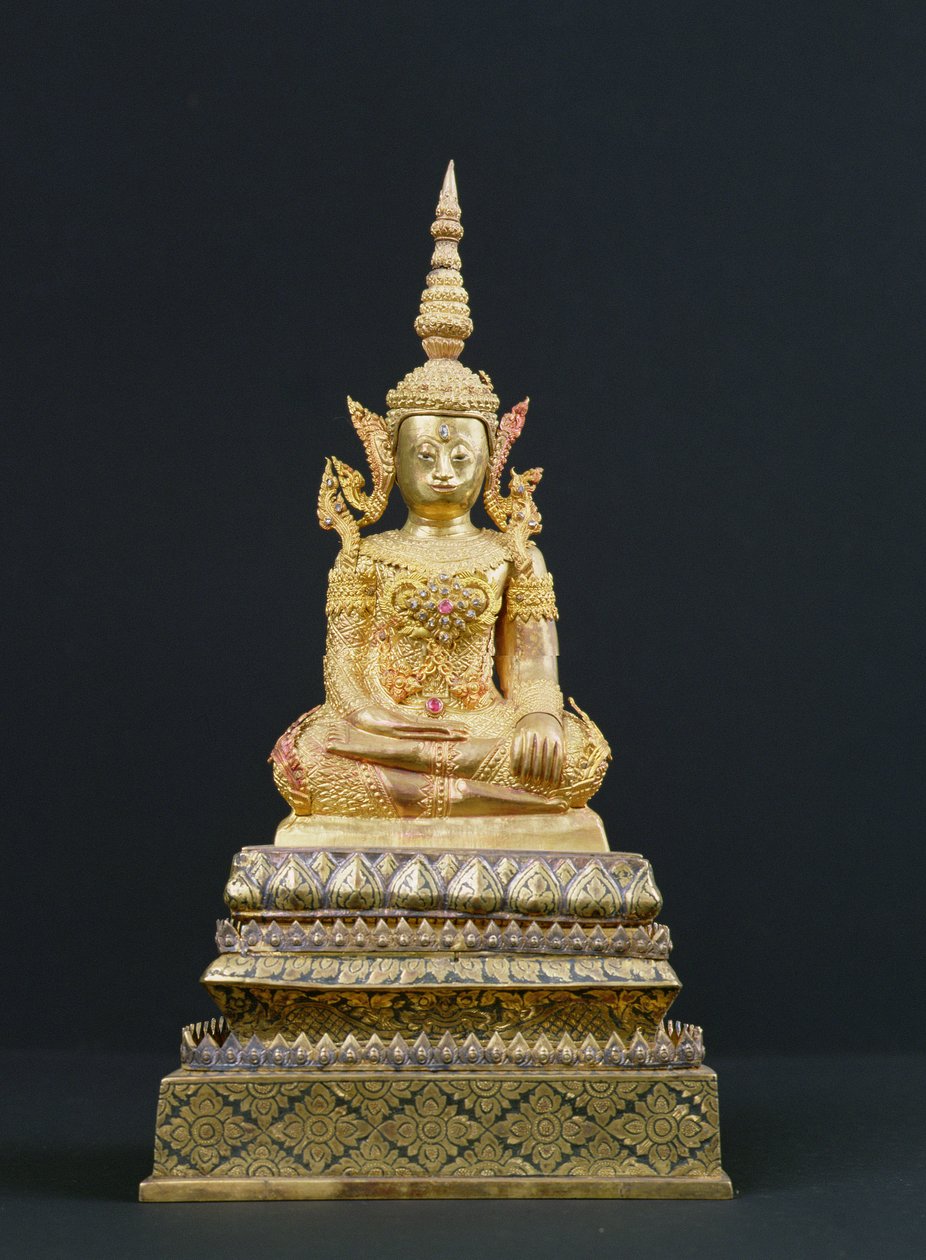 Buddha sedící v meditaci, období Rattanakosin (1782-1910) (zlato a drahé kameny) od Thai