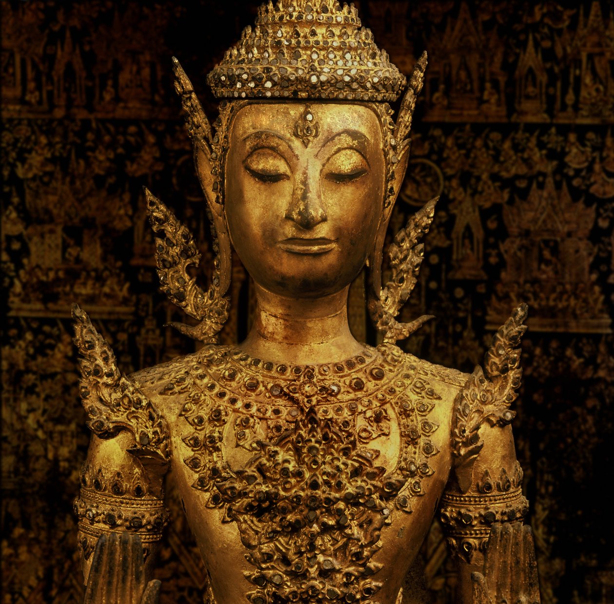 Buddha stojící v Abhaya Mudra, styl Rattanakosin, polovina 5. století (bronz) od Thai School