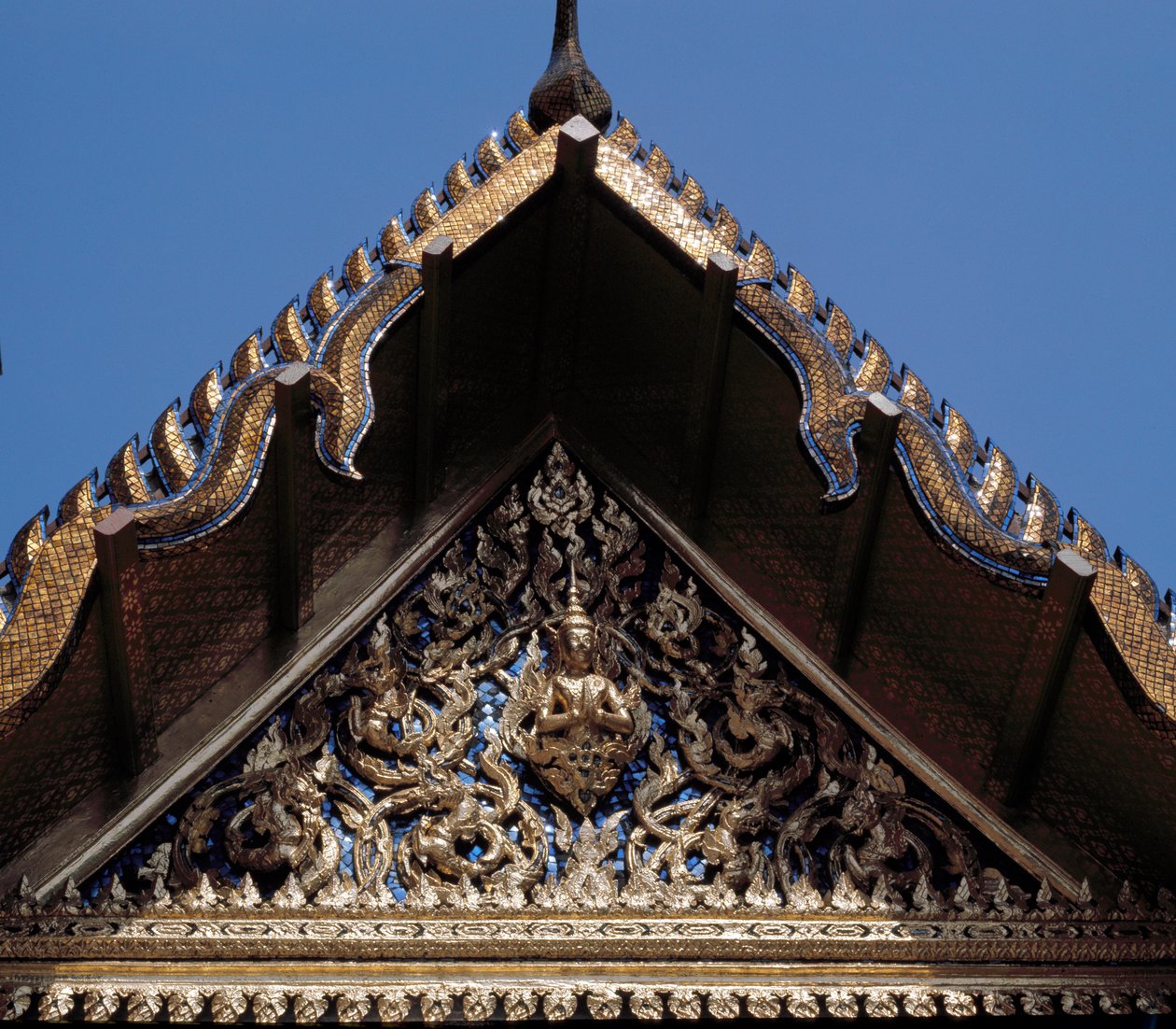 Detail dveří od Thai School
