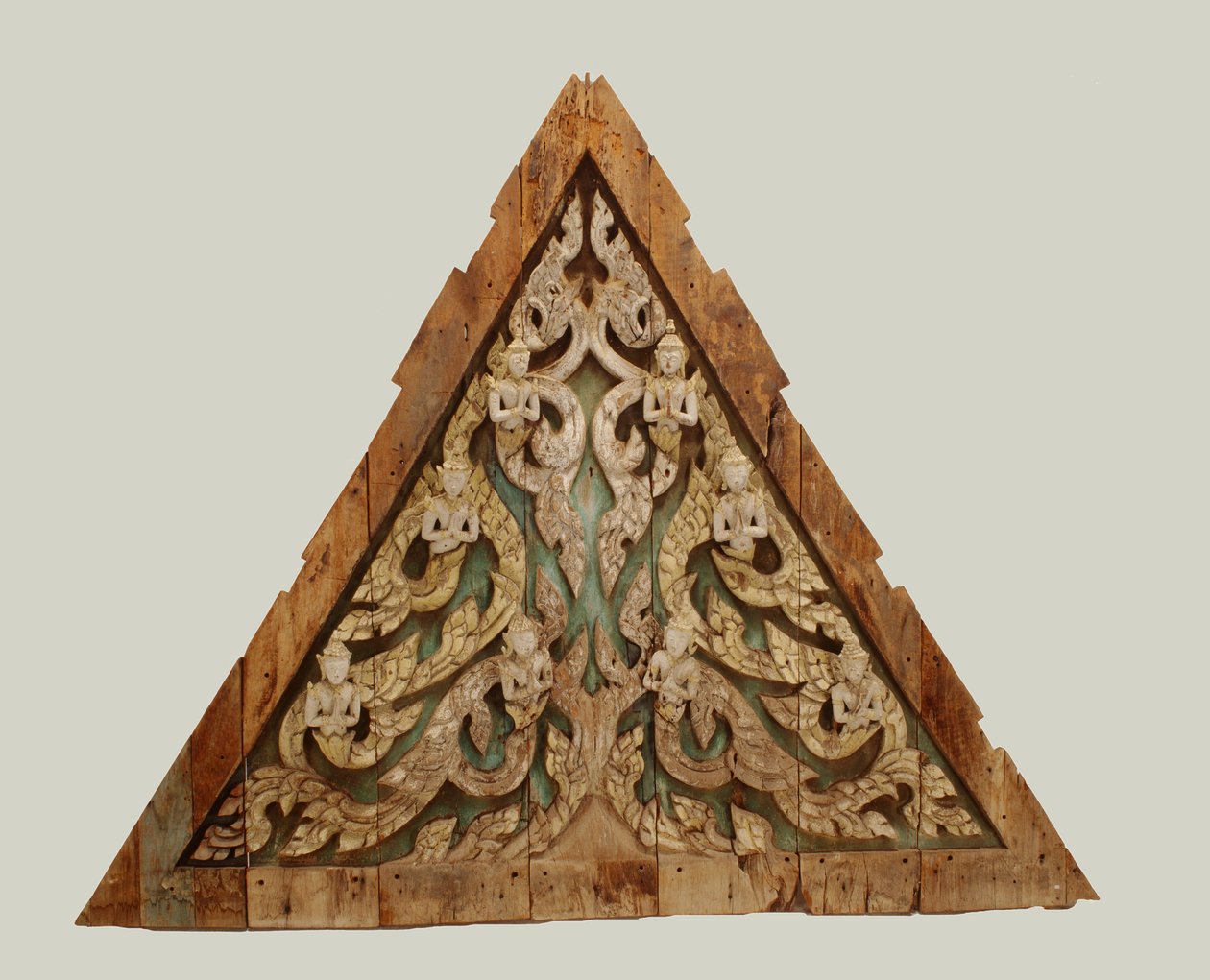 Štít thajského chrámu z pozdního období Ayutthaya (1351-1767) (dřevo) od Thai School