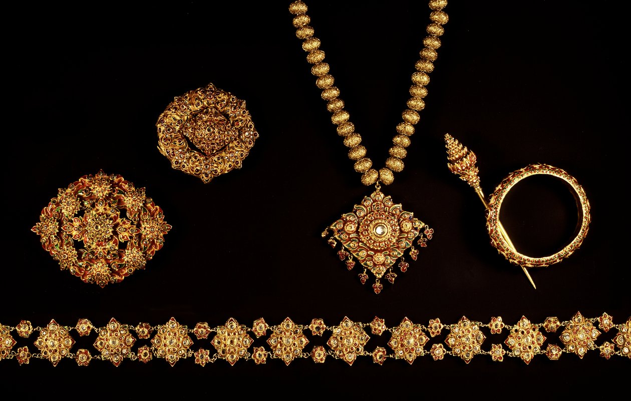 Šperky, období Ayutthaya (1350-1767), 17. až 18. století (zlato a drahokamy) od Thai School