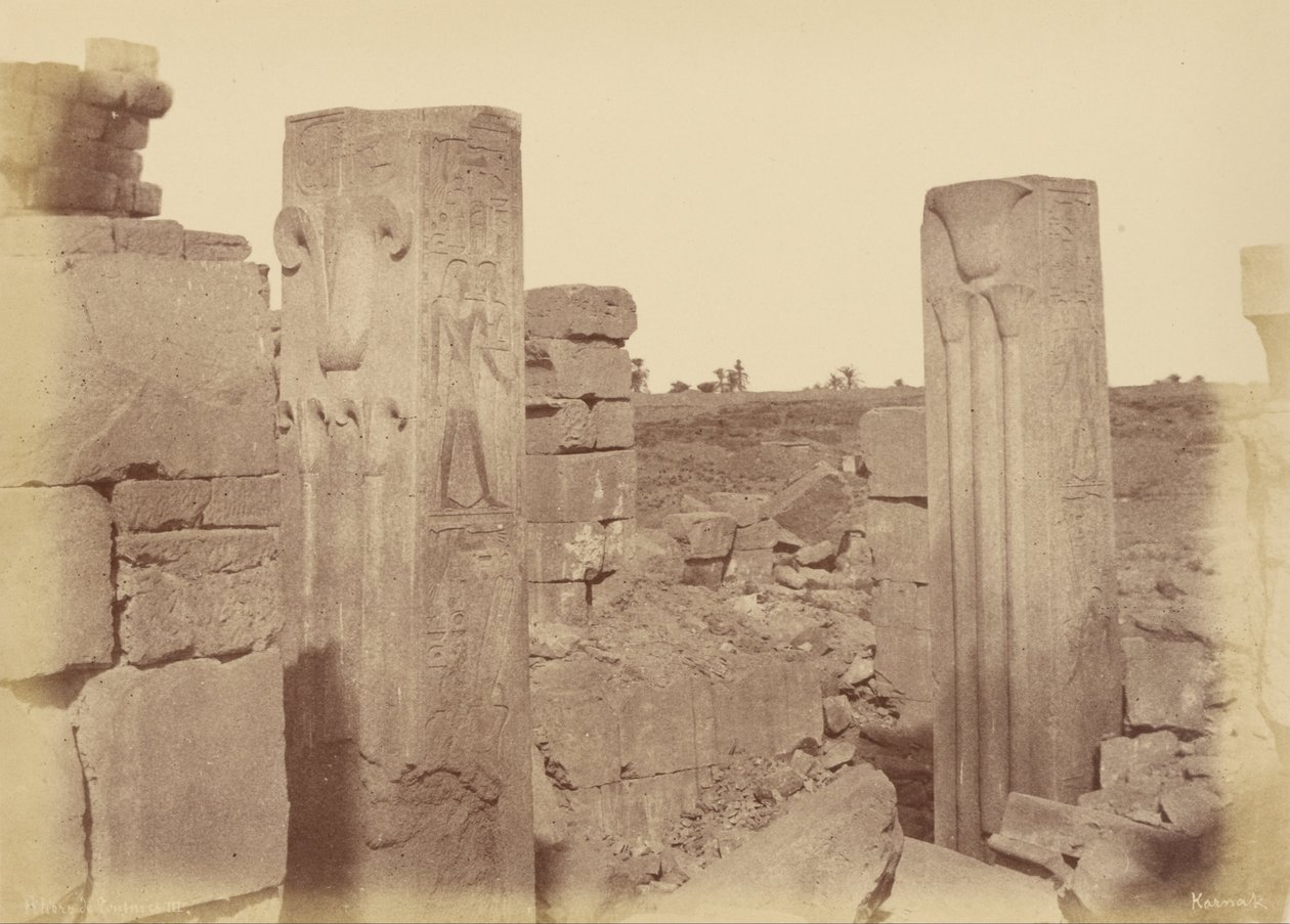 (Karnak, lotosové sloupce Thotmes IIIs) od Théodule Devéria