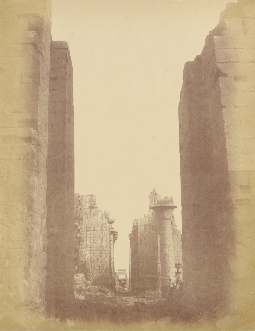 Karnak, pohled skrz místnost Hypostyle od Théodule Devéria