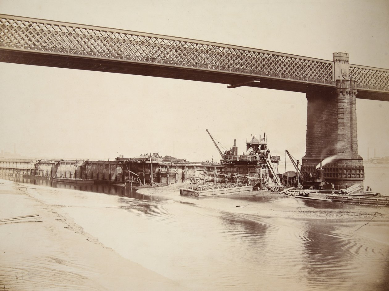 Runcorn Bridge, výroba betonové zdi (sépiová fotografie) od Thomas Birtles