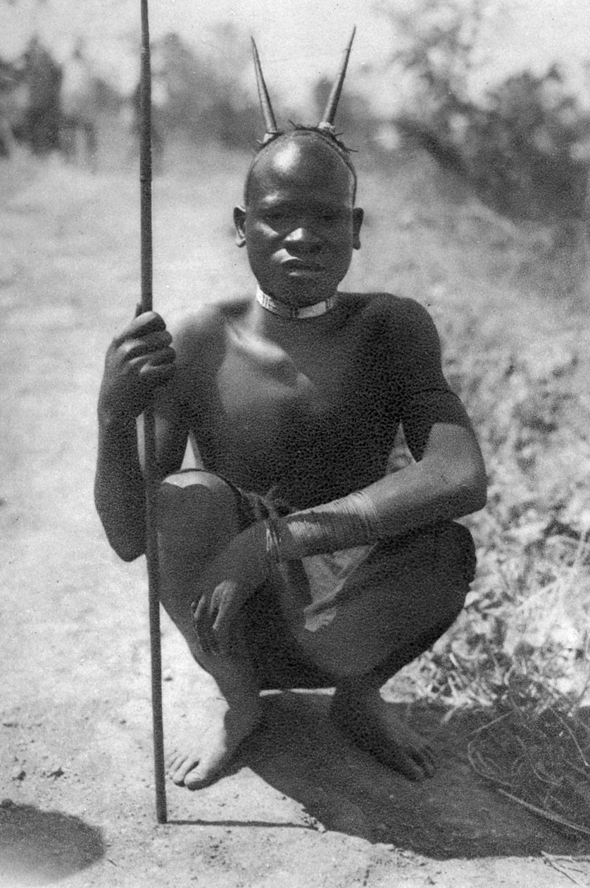 Chlapec s rohy, Abercorn do Tukuyu, Tanganika, 1925 1927 od Thomas A. Glover