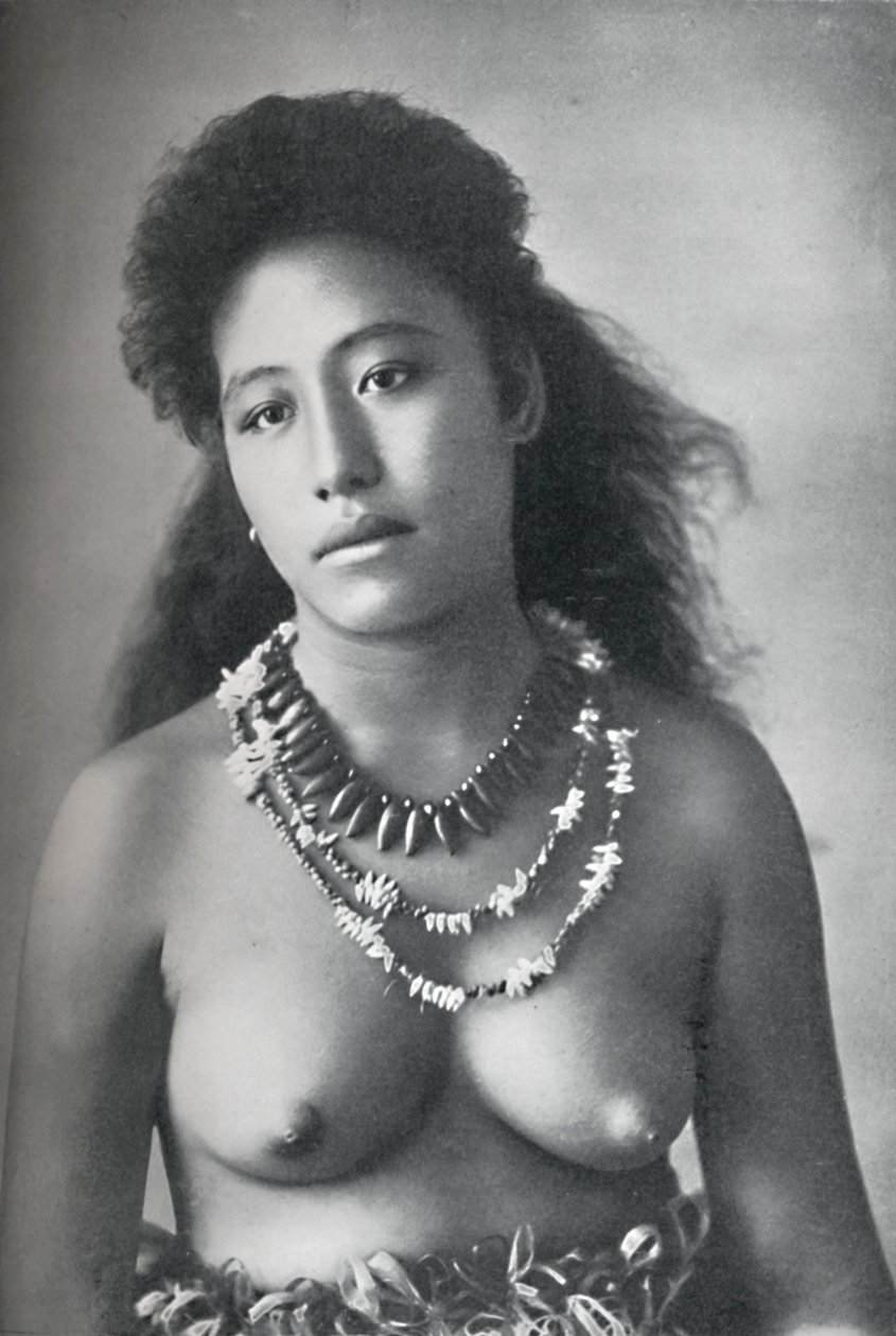 Samojská kráska s náhrdelníky ze zubů a mušlí, 1902 od Thomas Andrew