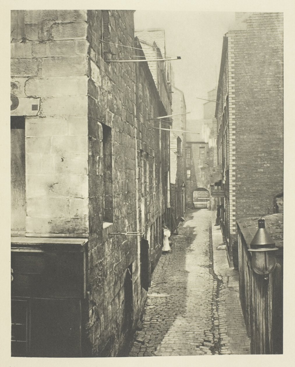 Laigh Kirk Close od Thomas Annan