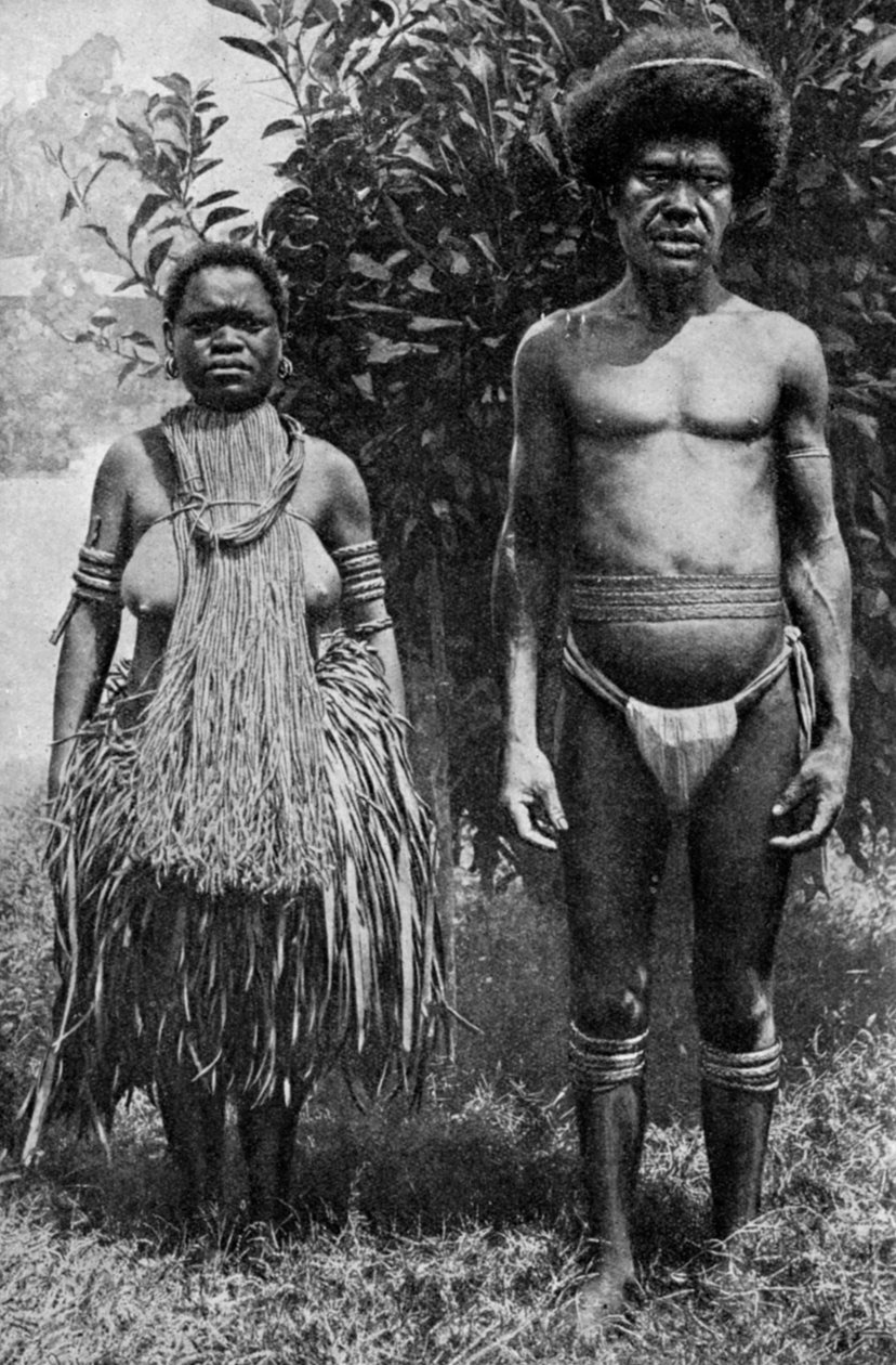 Smutek za mrtvé projevený konopnými ohlávkami, Nová Guinea, 1922 od Thomas McMahon