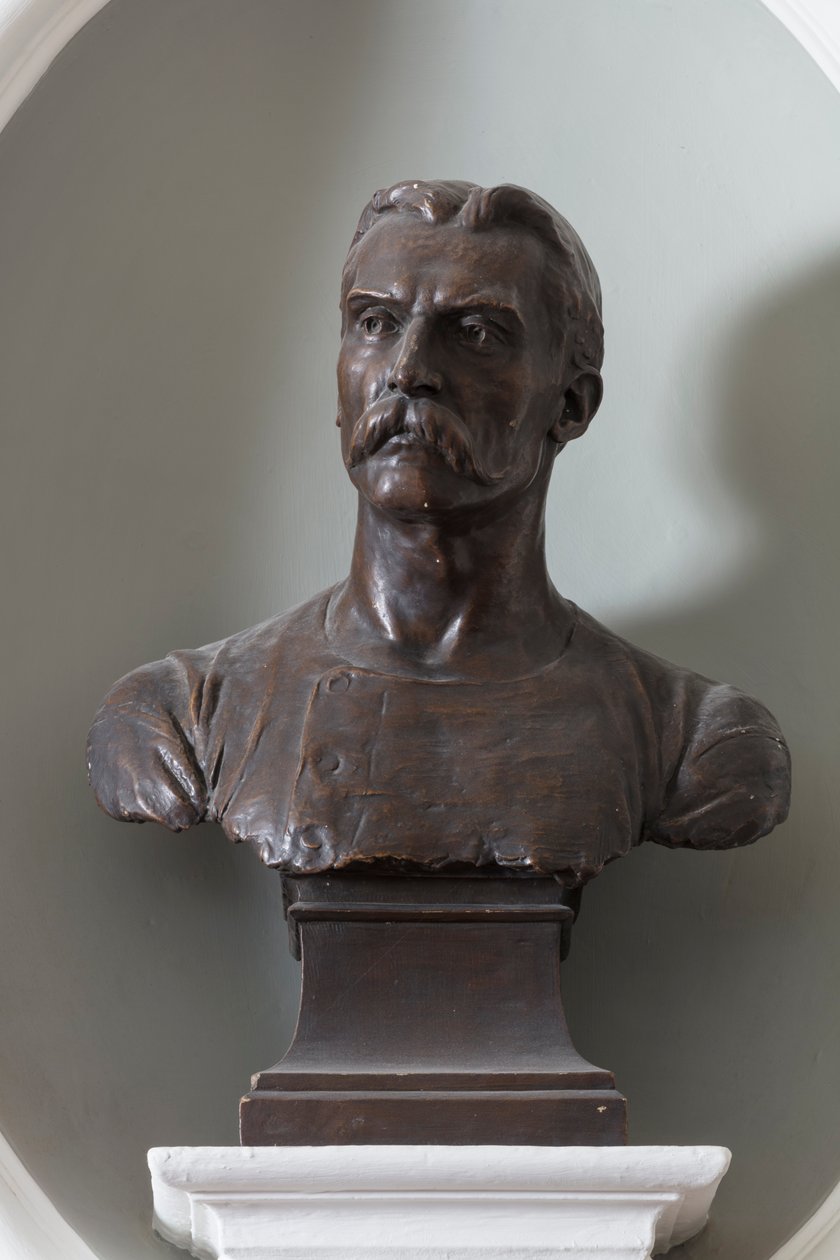 Busta sira Mervyna Macartneyho, kolem roku 1899 (bronzová) od Thomas Stirling Lee