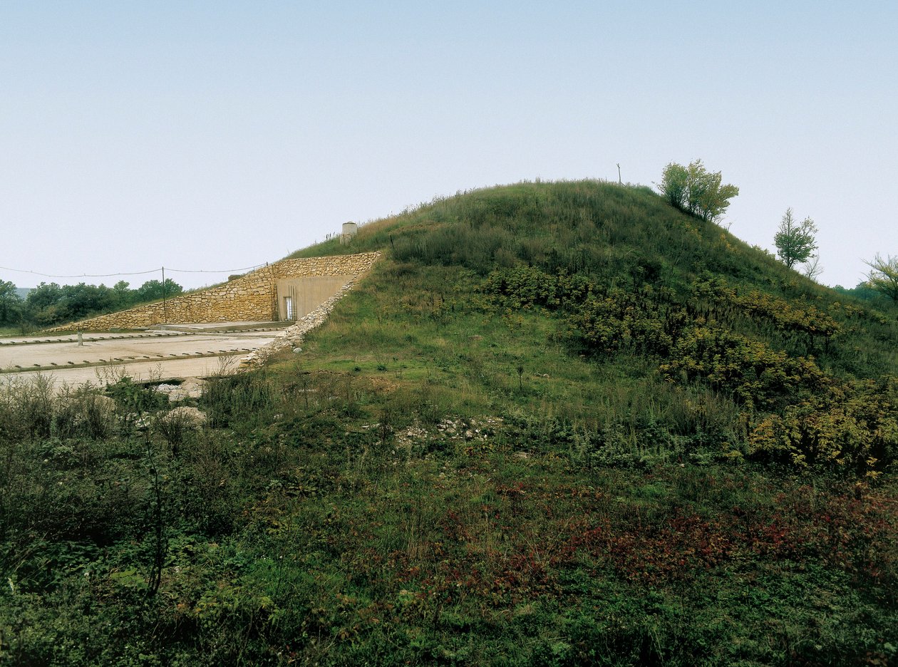 Thrácká hrobka Sveshtari, 3. století před naším letopočtem (foto) od Thracian Thracian