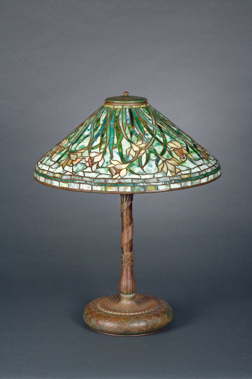 Stolní lampa se zeleným narcisovým stínidlem, cca 1898-1905 (bronz a olovnaté sklo) od Tiffany und Company