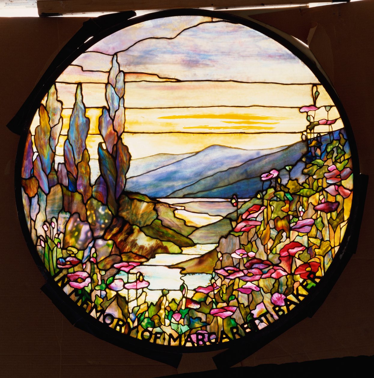 Okno se západem slunce a horami, Tiffany Studios, c.1900 od Tiffany Studios