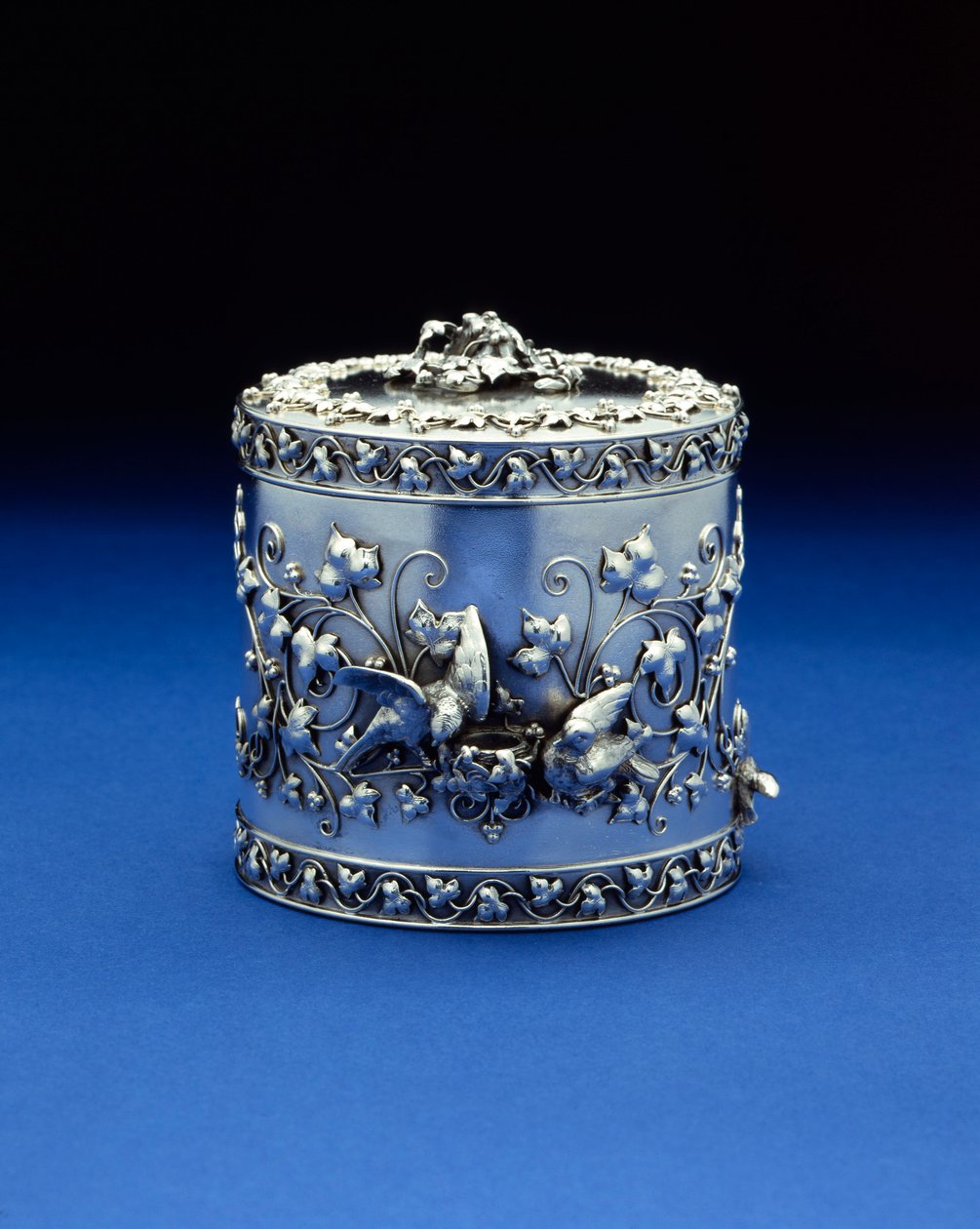 Válcová krabice od Tiffany & Co, kolem 1870-185 (stříbrná) od Tiffany and Company