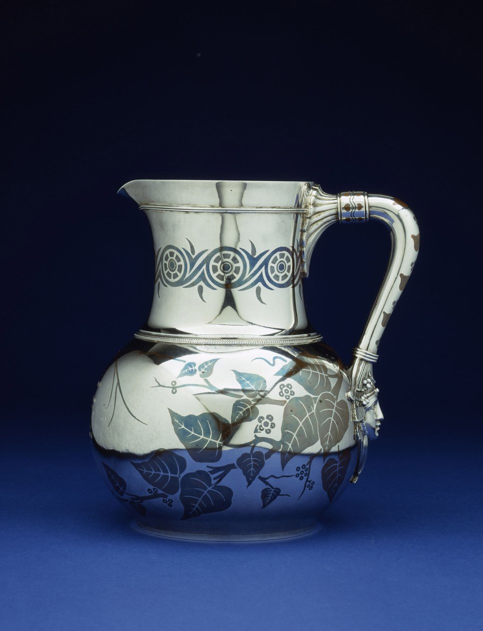 Smíšený kovový džbán od Tiffany & Co, New York, kolem roku 1877 od Tiffany and Company