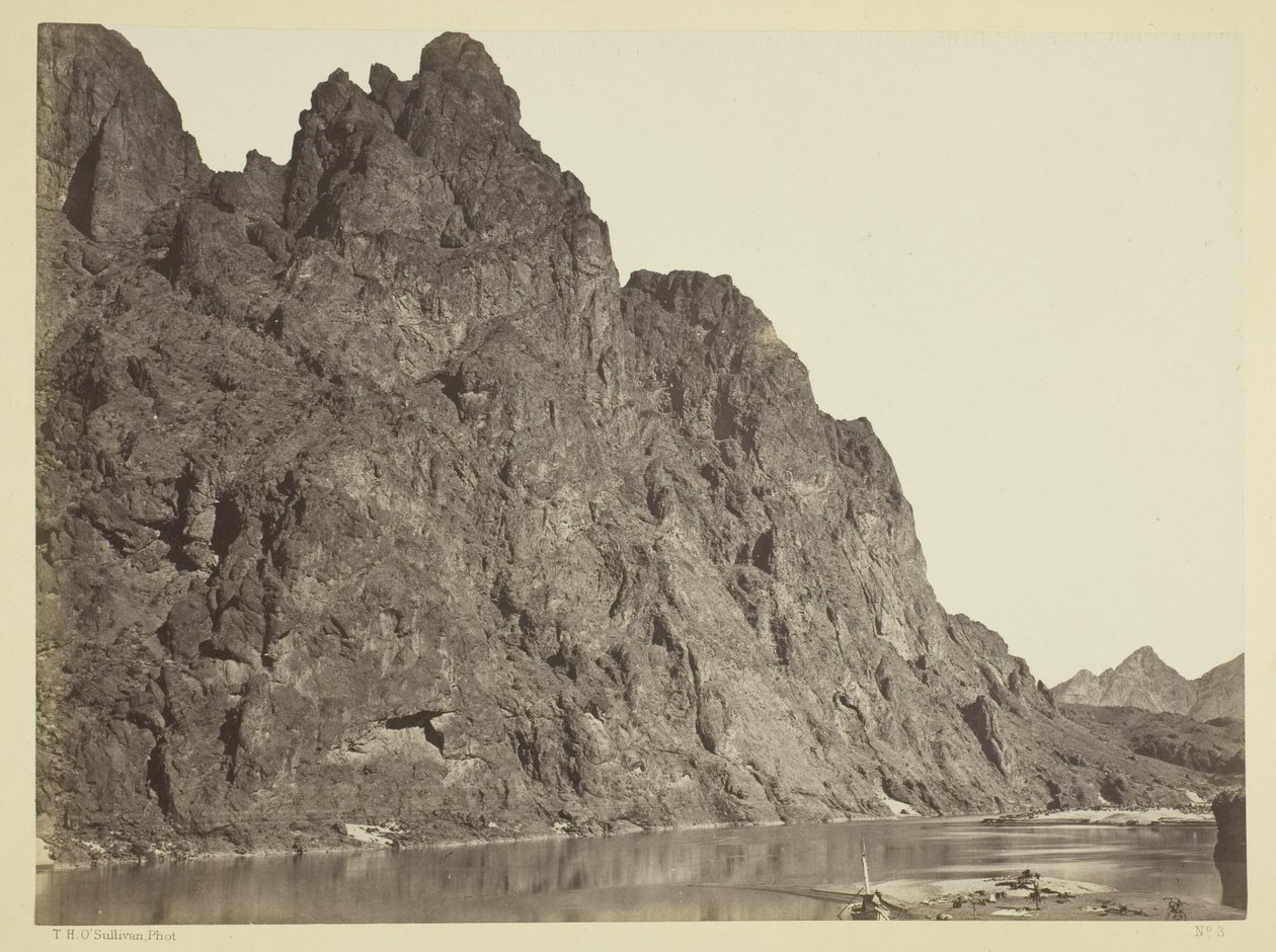 Bluff Opposite Big Horn Camp, Black Cañon, řeka Colorado od Timothy O