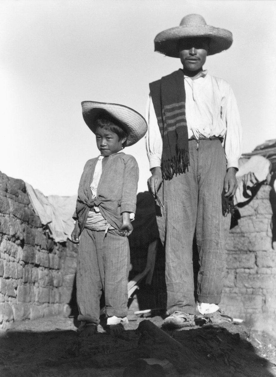 Campesino and Son, stát Veracruz, Mexiko, 1927 od Tina Modotti
