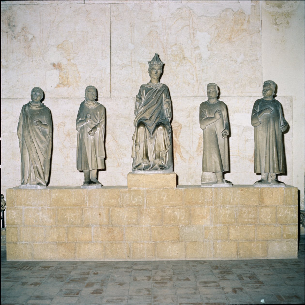 Socha Jindřicha VII. (12745-1313), císaře Svaté říše římské, se svými rádci 1315 (mramor) od Tino di Camaino