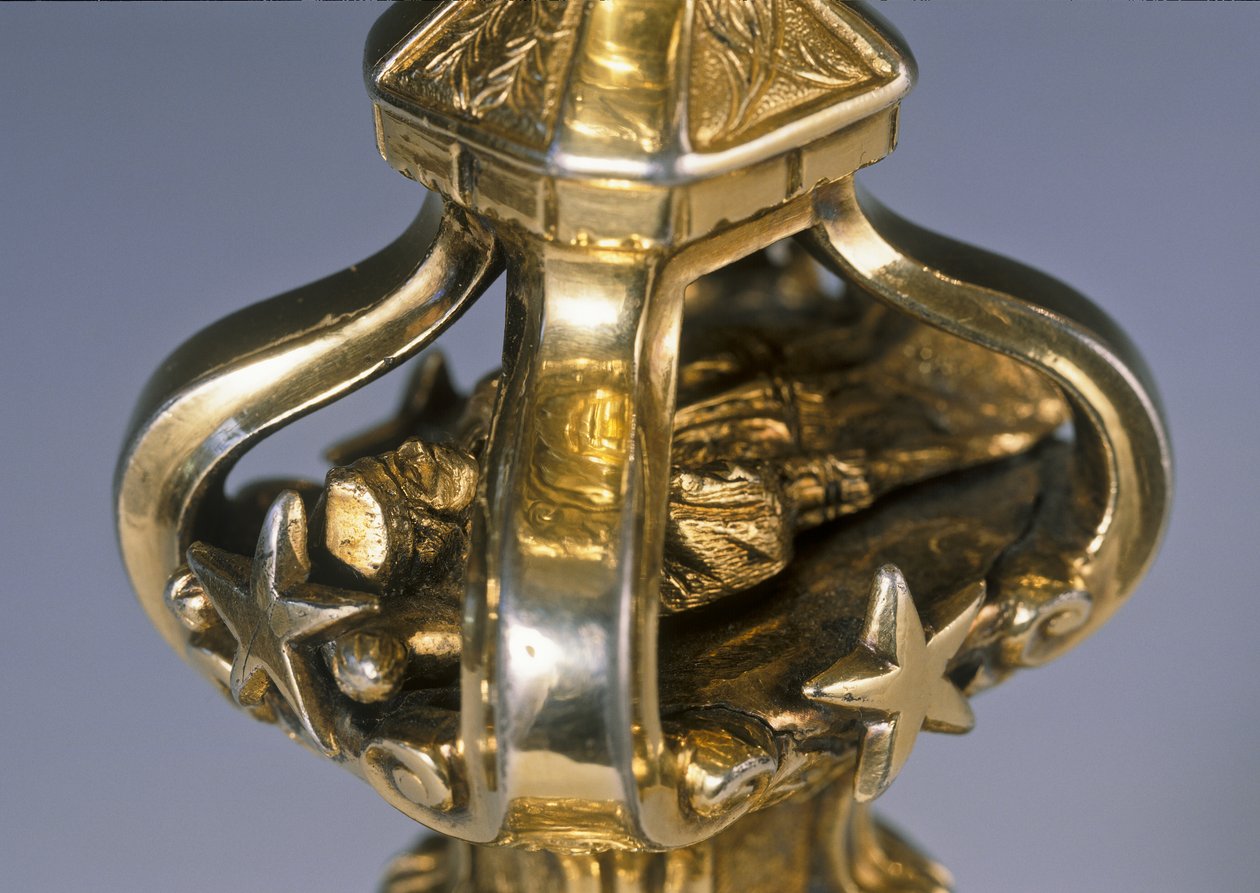 Detail kalicha s postavou mrtvého těla sv. Jana Nepomuckého, stříbro 1727-30 od Tomáš Drexel