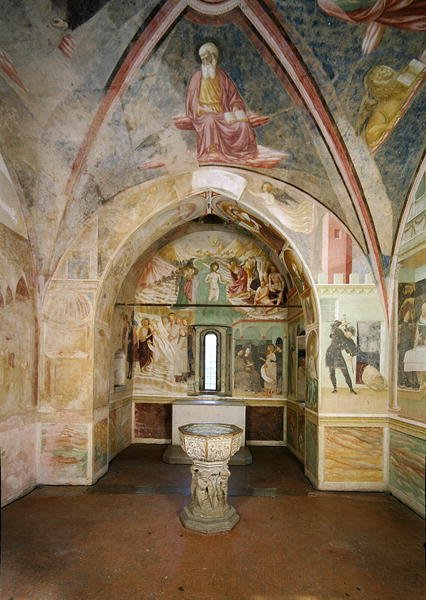 Interiér baptisteria s freskou zobrazující výjevy ze života svatého Jana od Tommasa Masolina da Panicale (1383-1447) od Tommaso Masolino da Panicale
