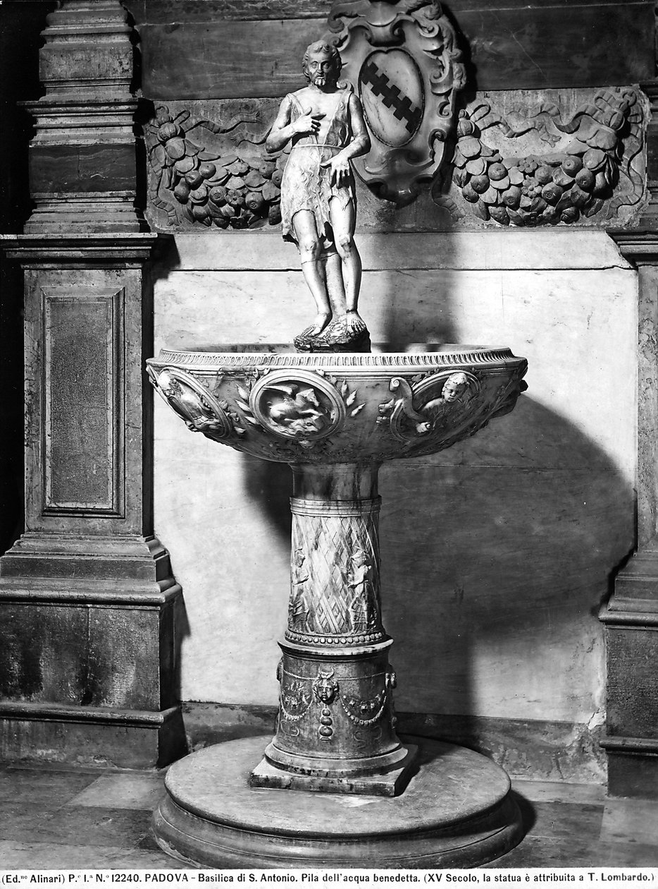 Závěsný od Tullio Lombardo