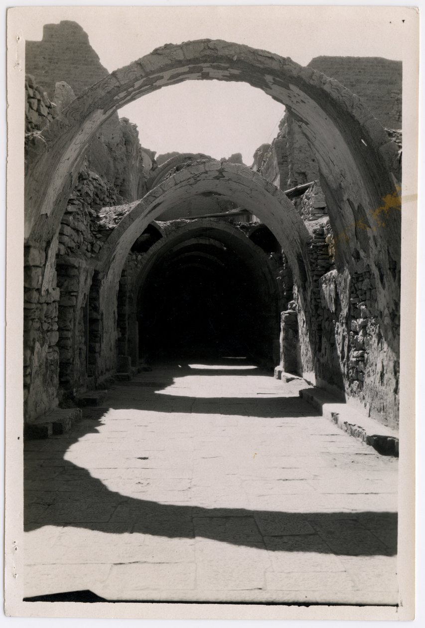 Galerie 94 na jih, klášter svatého Simeona, Asuán, Egypt, fotografie Ugo Monneret de Villard od Ugo Monneret de Villard