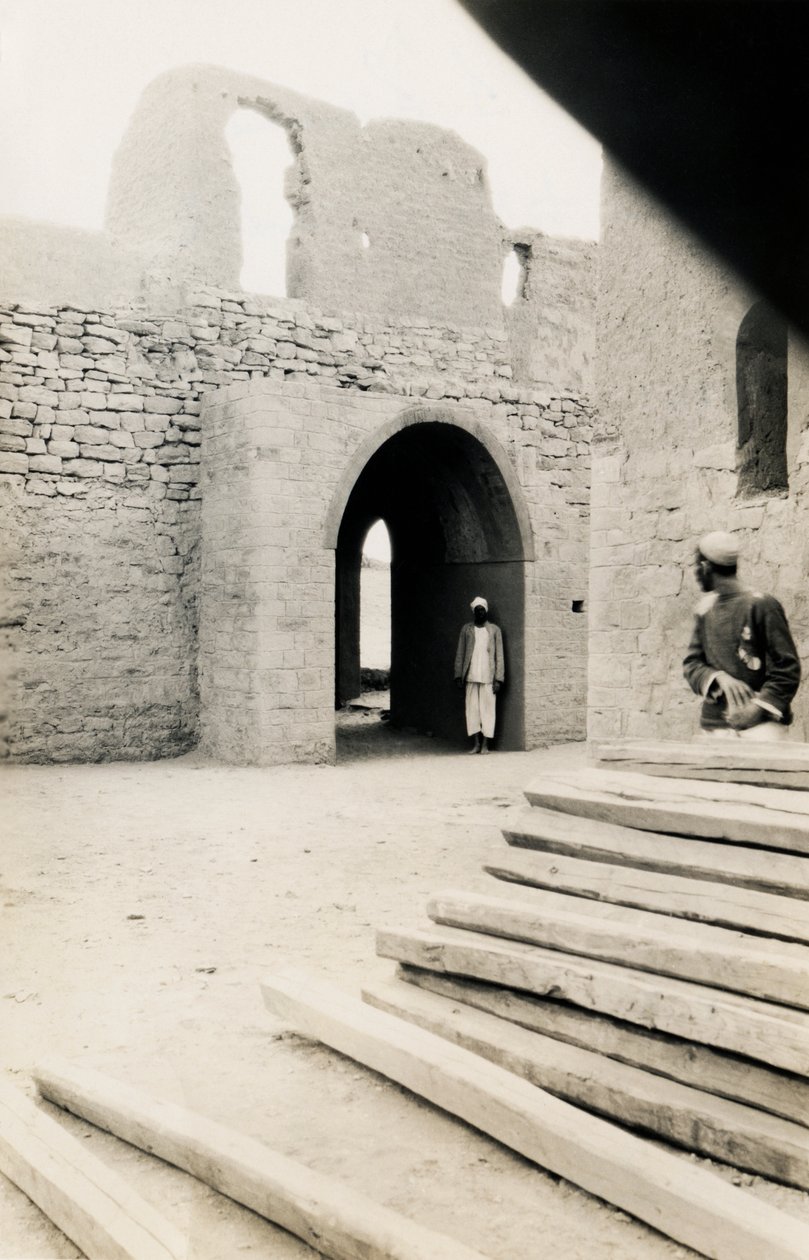 Interiér východní brány a věže, klášter svatého Simeona, Asuán, Egypt, fotografie Ugo Monneret de Villard od Ugo Monneret de Villard
