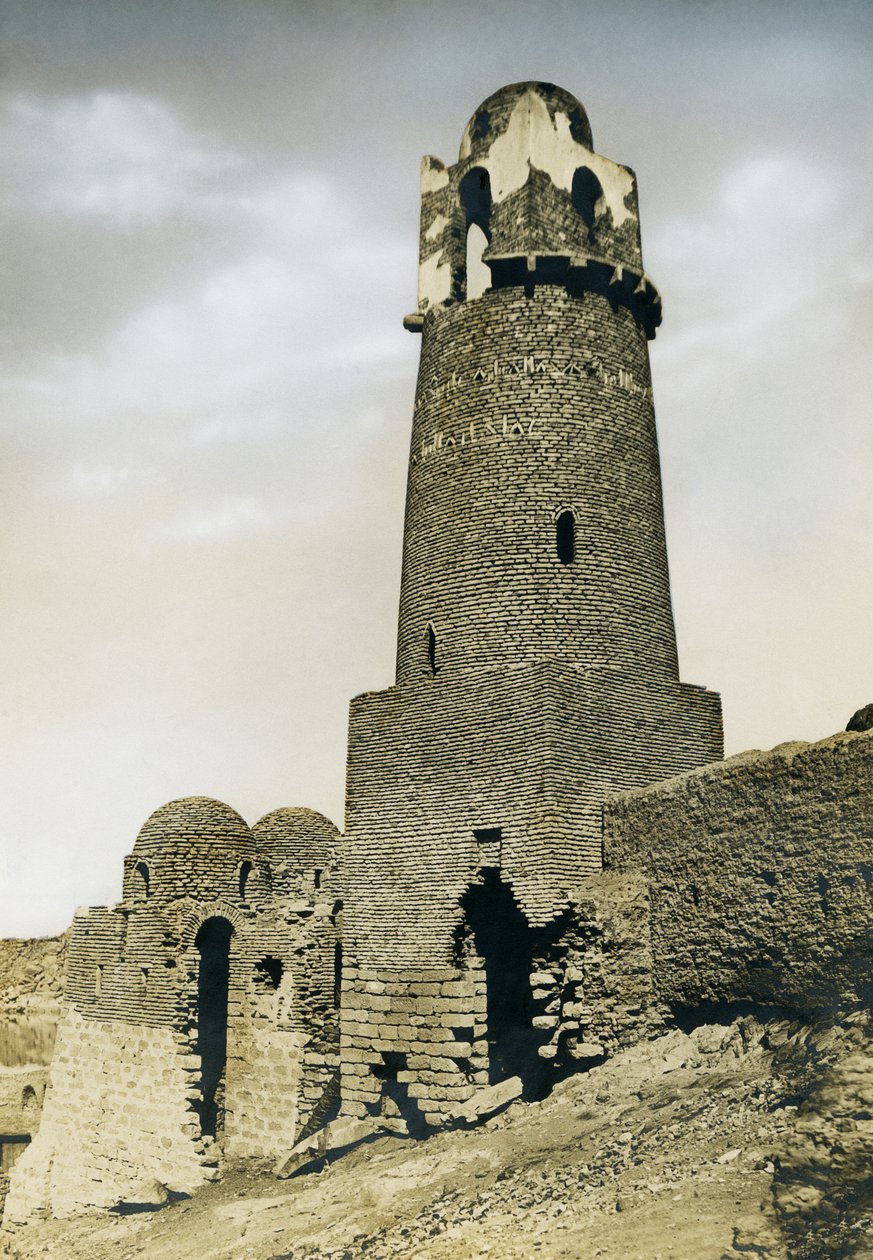 Minaret al-Mašhad al-Bahárí, poblíž Asuánu, Egypt, fotografie Ugo Monneret de Villard od Ugo Monneret de Villard